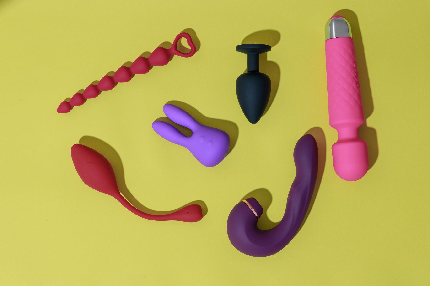 En este momento estás viendo Cómo elegir juguetes sexuales inclusivos para parejas LGBTQ+